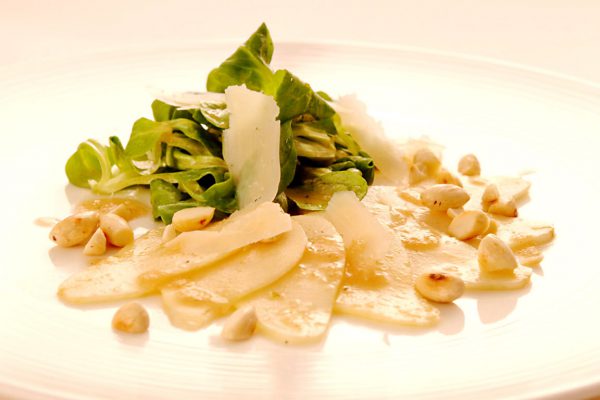 Birnencarpaccio mit Feldsalat und meinDressing BIRNE